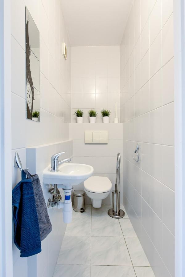 Krzywon 8 Rooms Varsó Kültér fotó